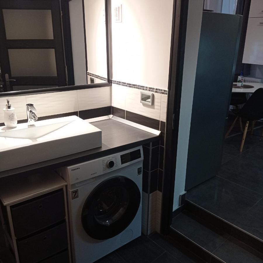 Downtown Deluxe Apartment Eger Bagian luar foto