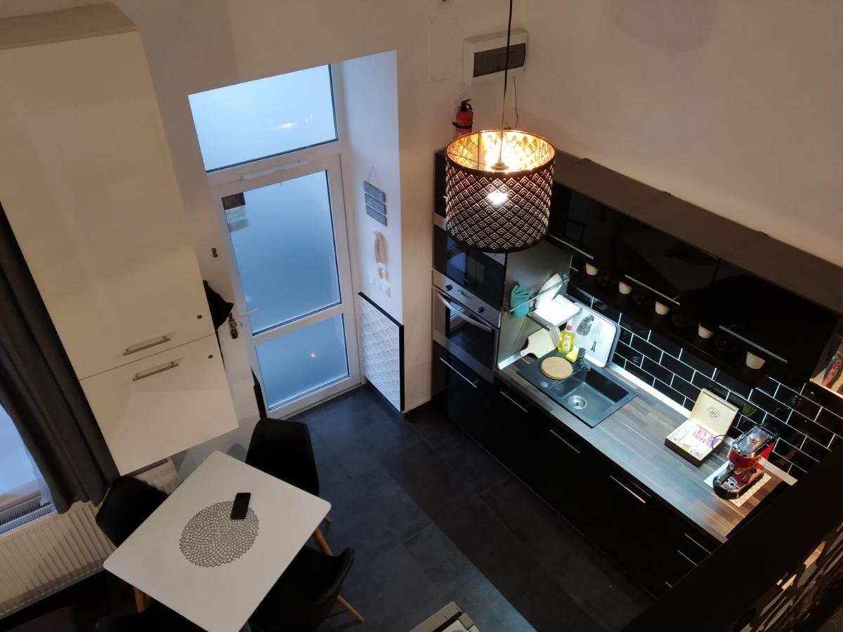 Downtown Deluxe Apartment Eger Bagian luar foto